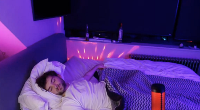 Record Amouranth Broadcasts: What Do You Need to Know About Her Sleep Streams Sleep Streams